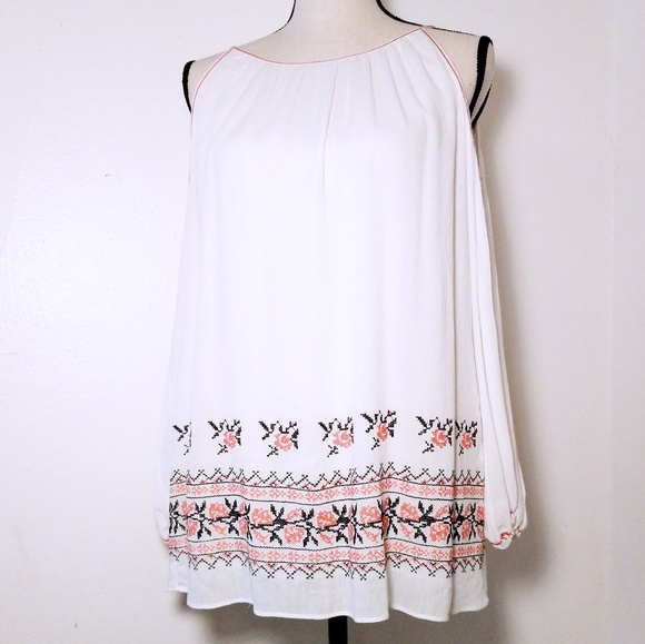 ❄️ Removing 1/1❄️NWT Max Studio Boho Top - Picture 3 of 7